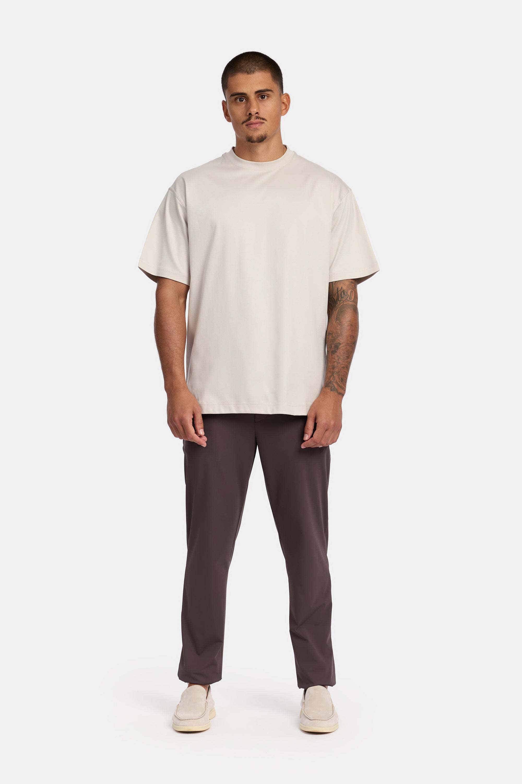 Parelgrijs T-shirt van Supima katoen, oversized full body