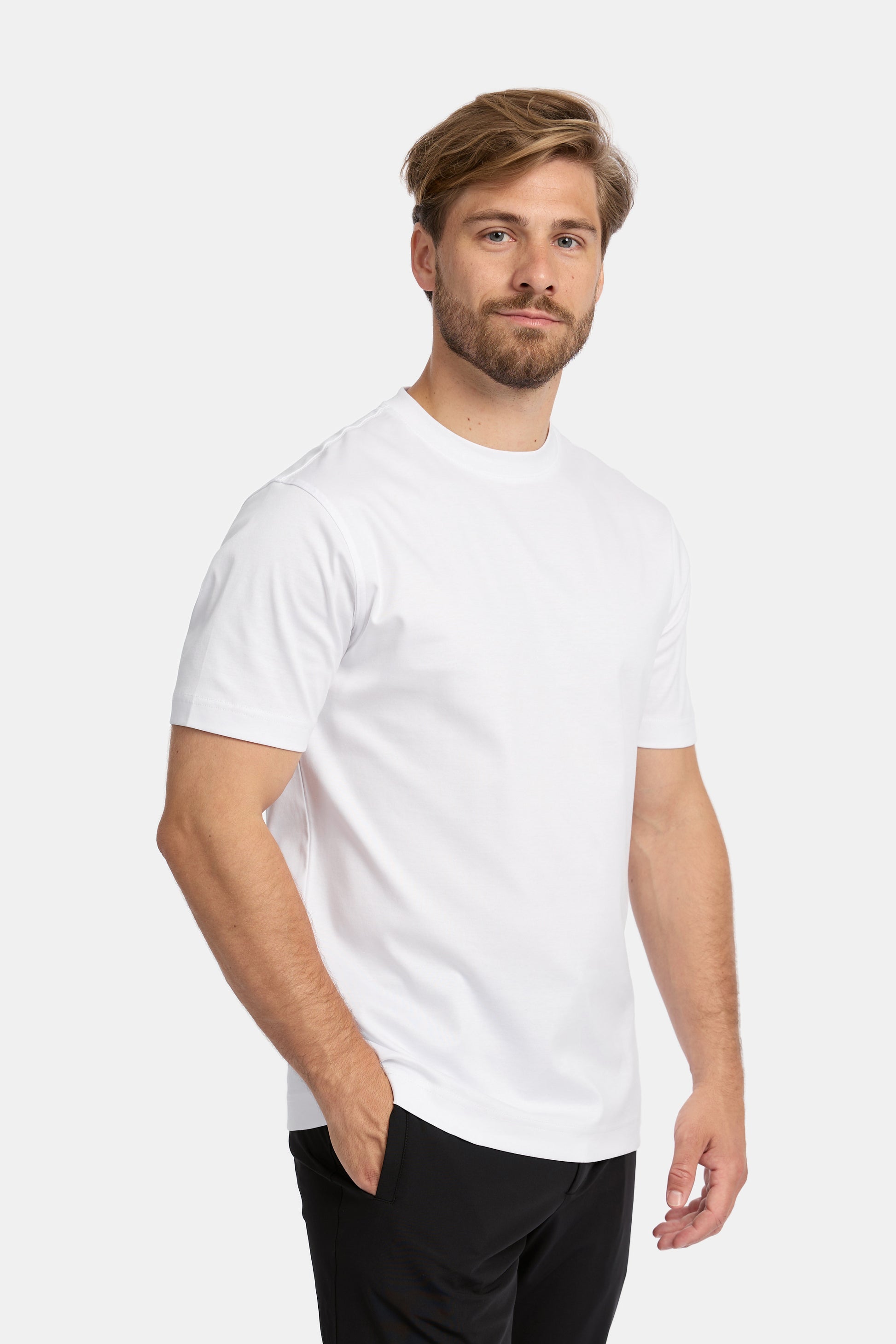 Wit T-shirt van Supima katoen, voorkant close up